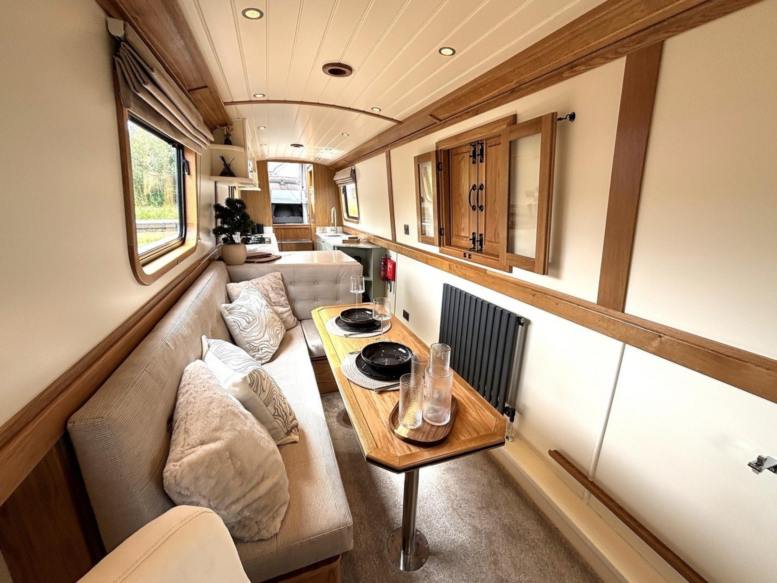 Brand New 62ft Collingwood 25