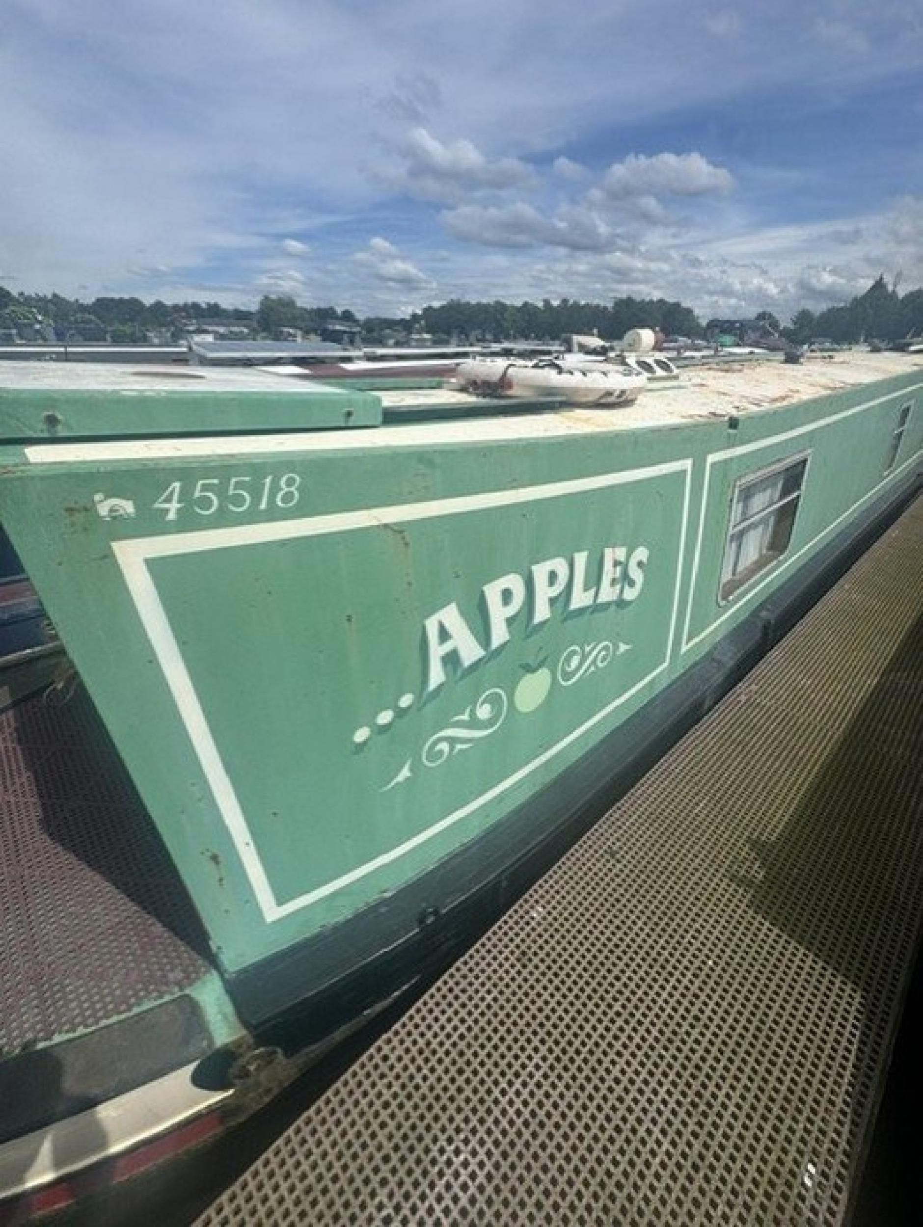 APPLES 4