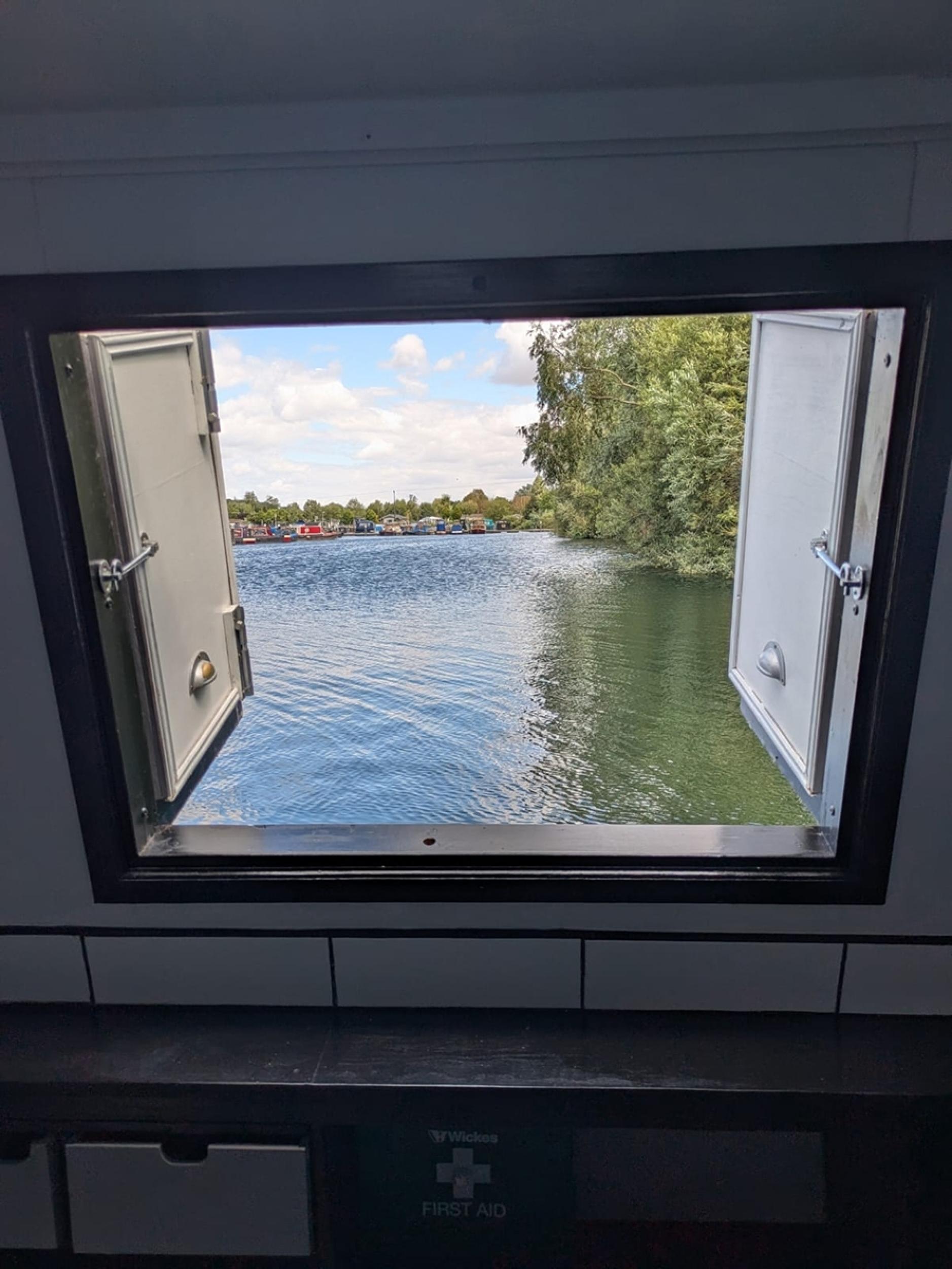 BELLA VISTA 12