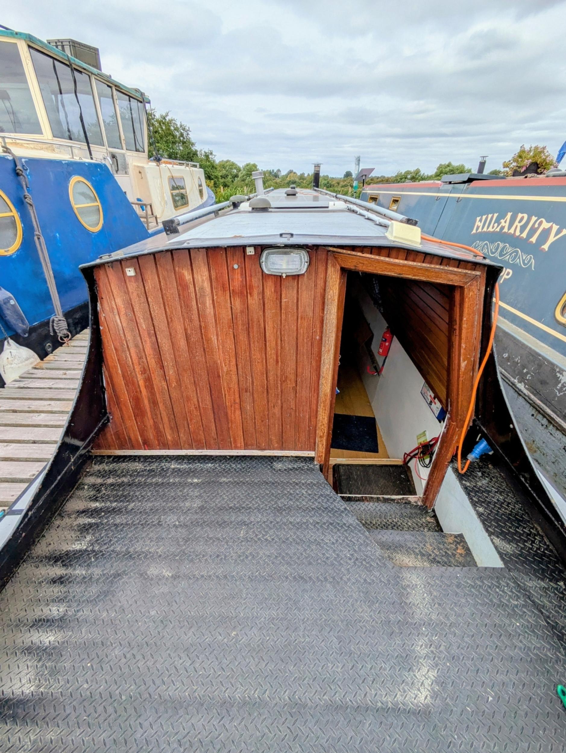 Entrance via stern