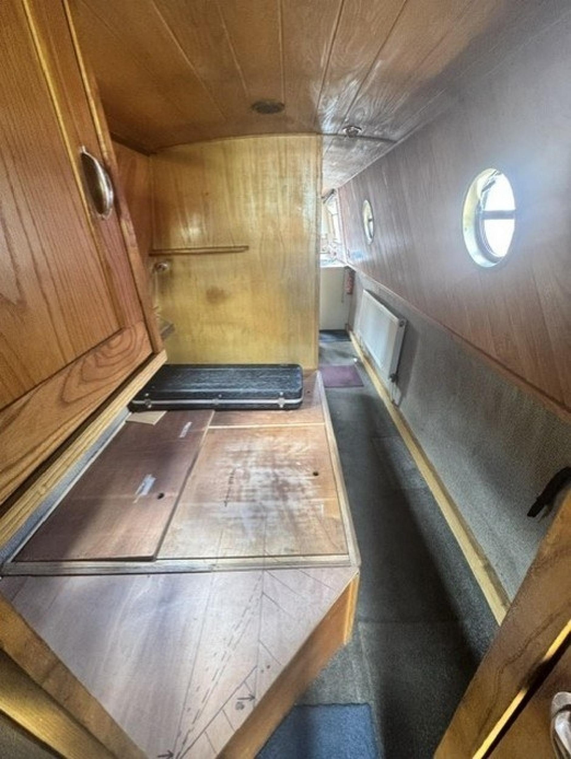 Erebus 12