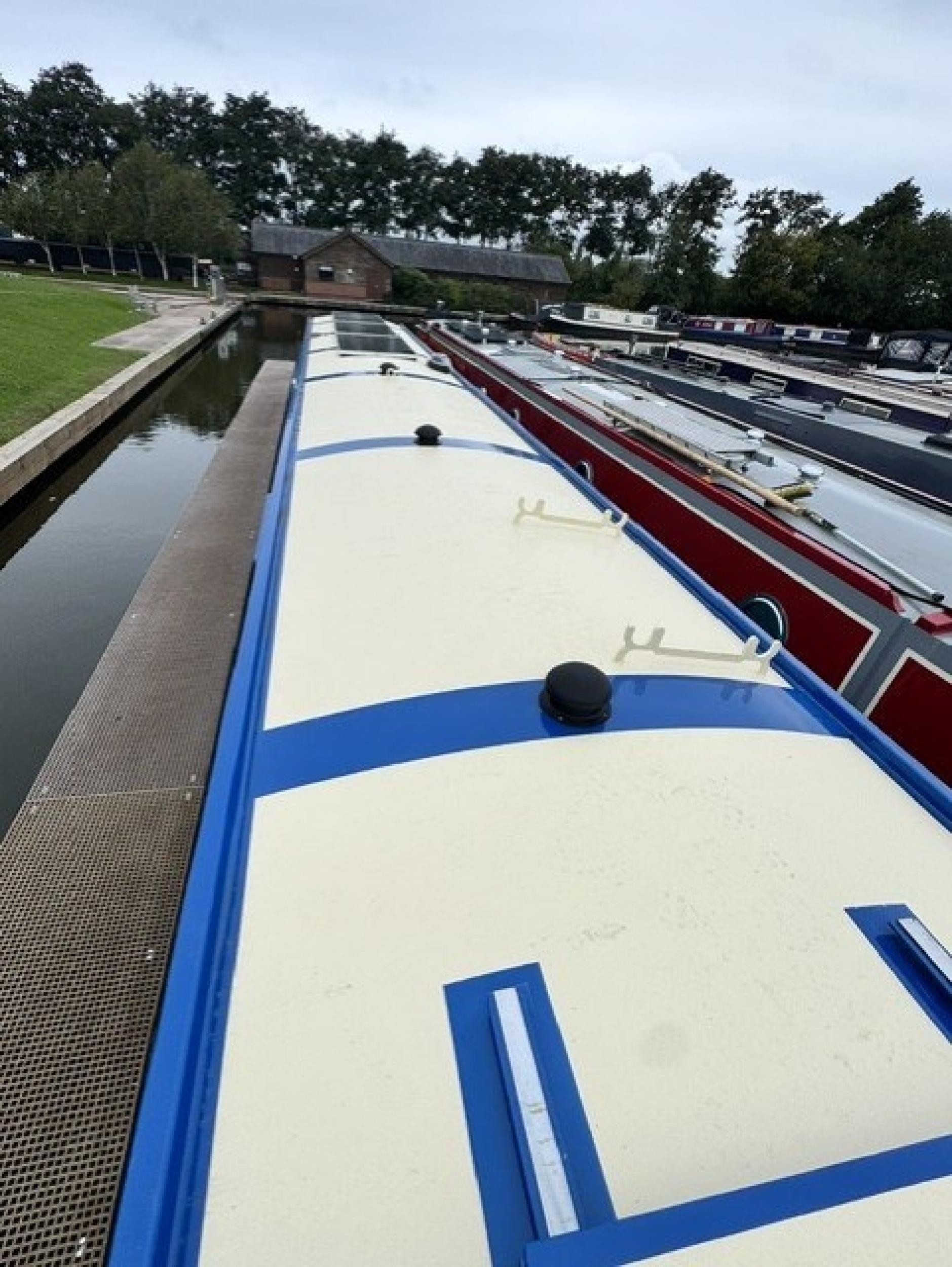 GH Lakeland 57 35