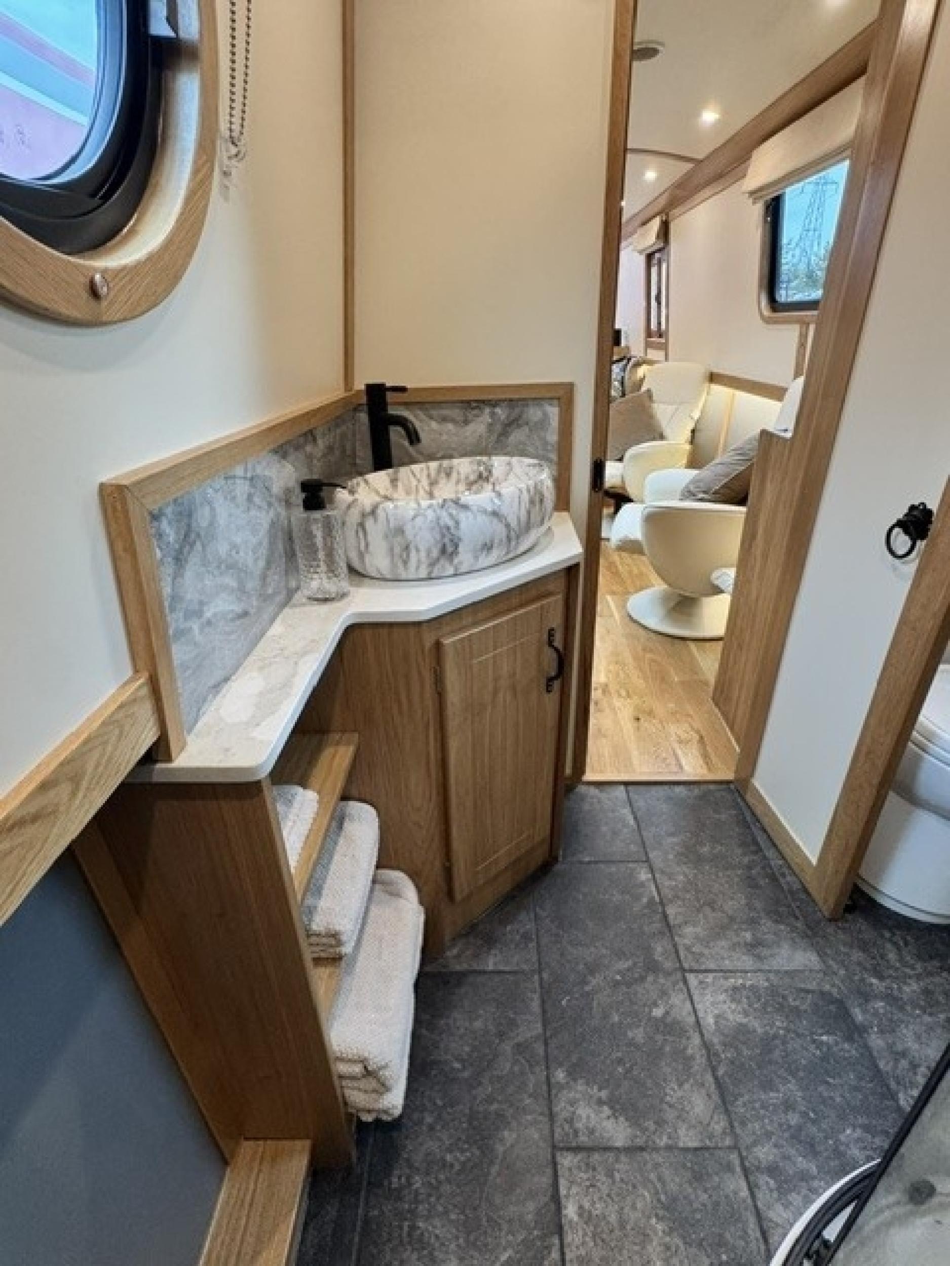 GH Lakeland 57 71