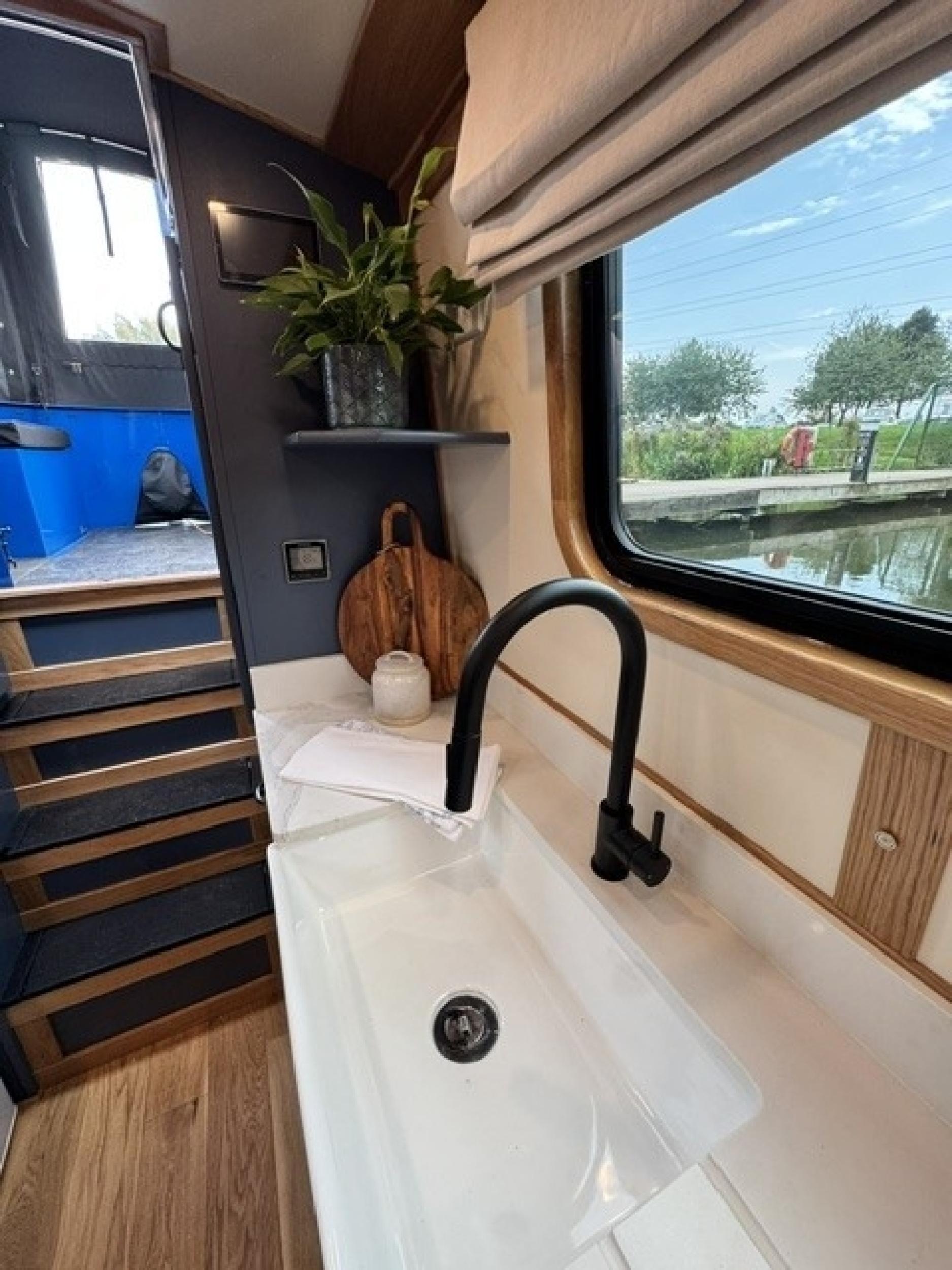 GH Lakeland 57 79
