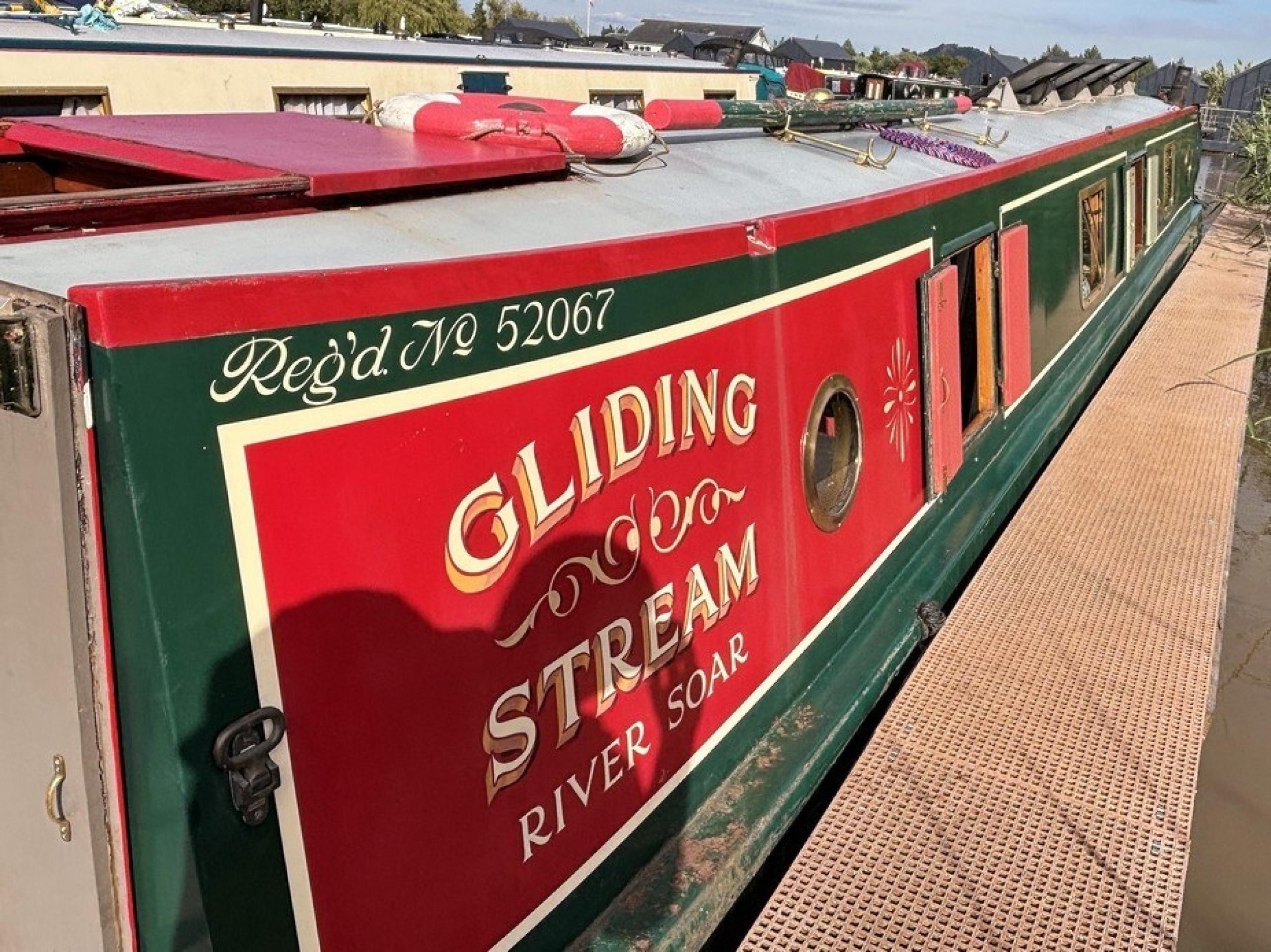 GLIDING STREAM 3