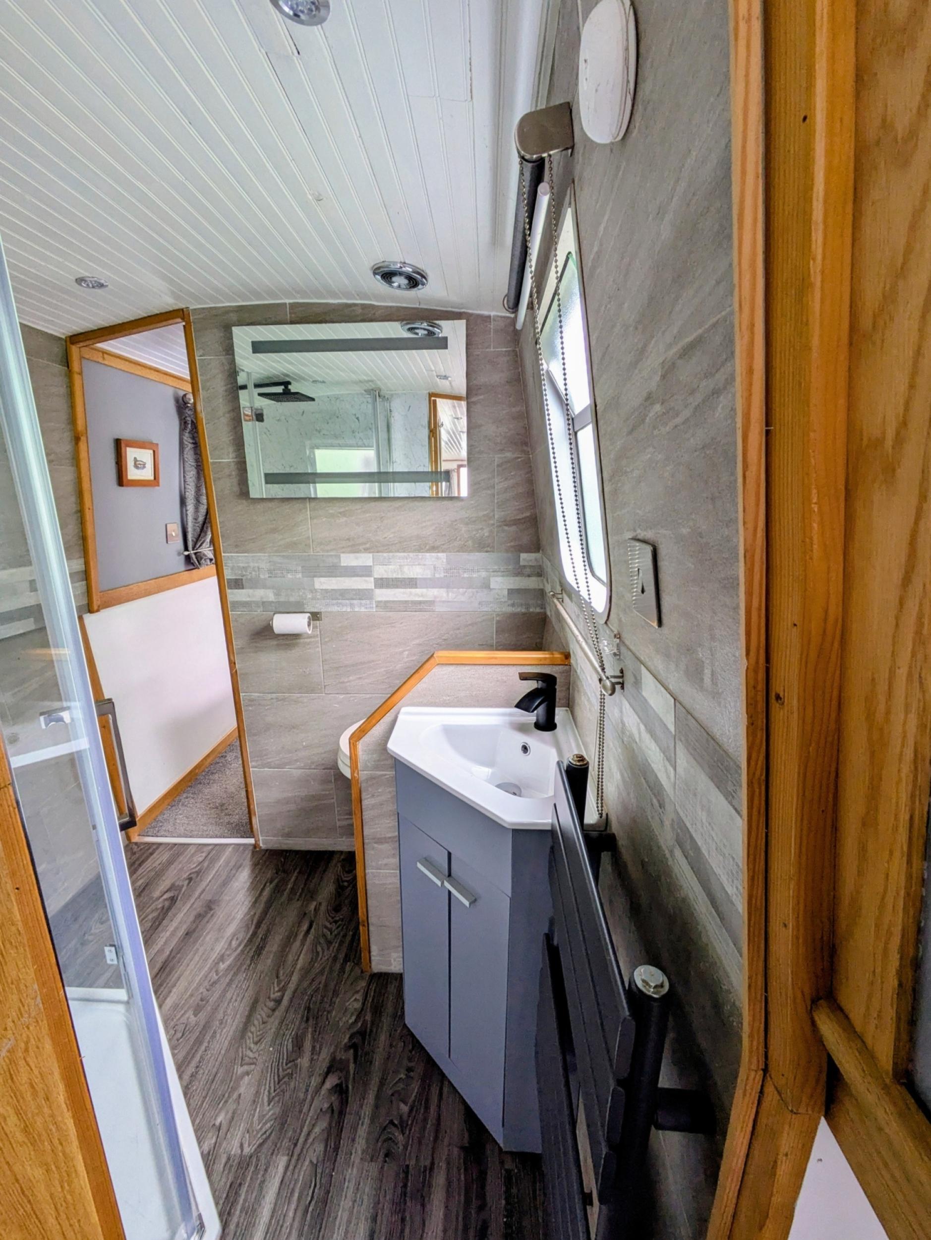 Shower room 1