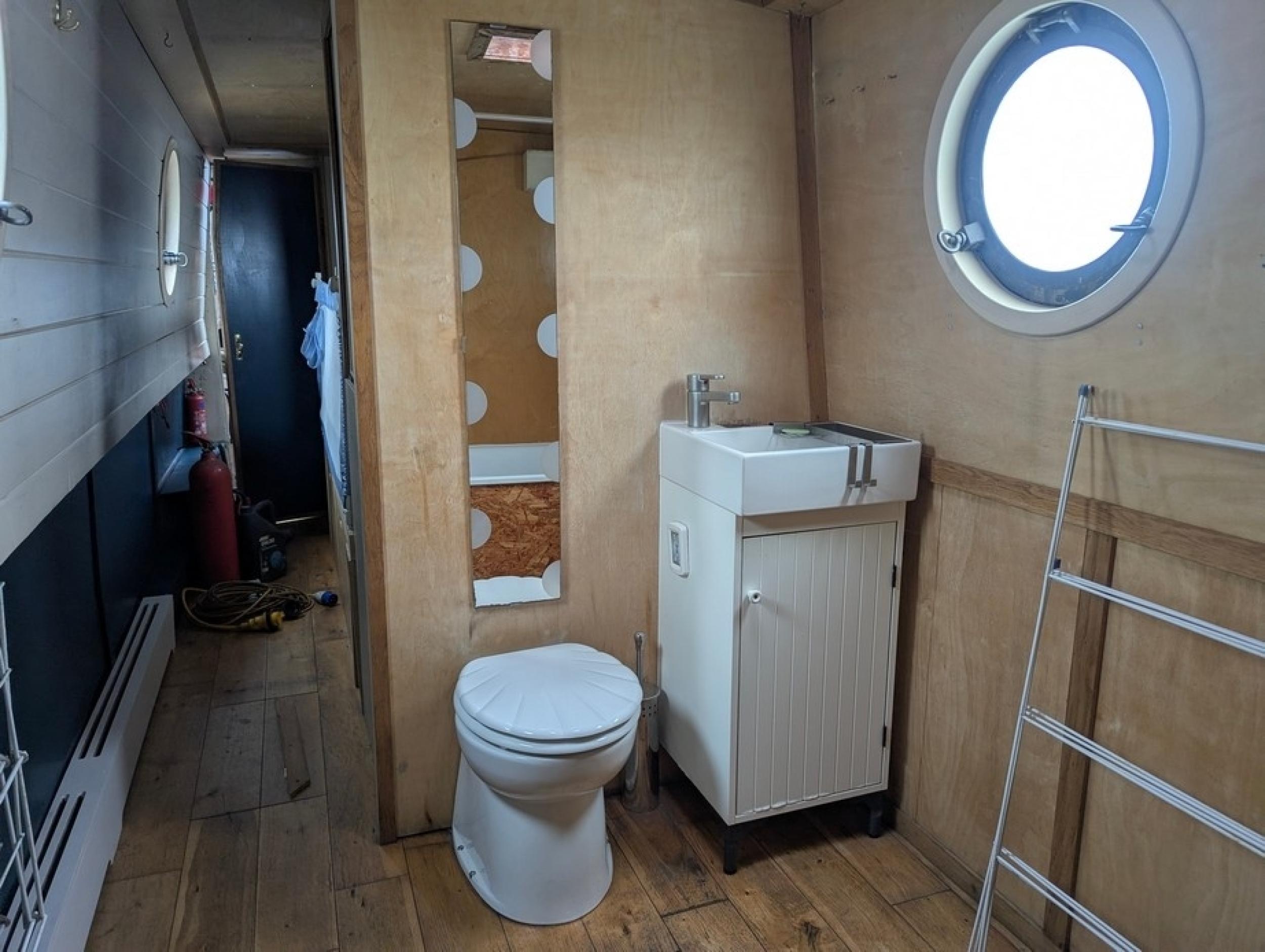 Stornoway 28