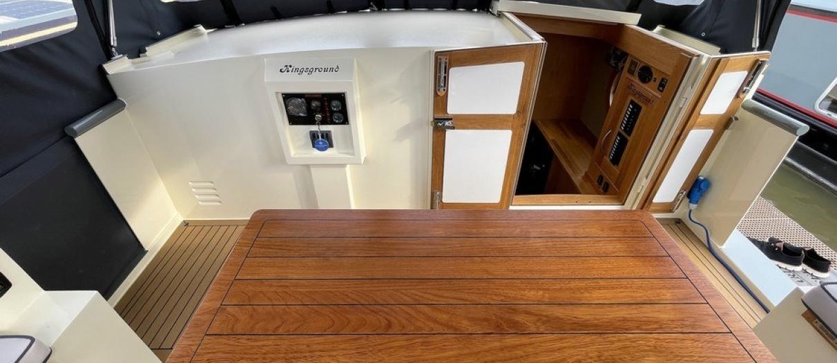 KG Widebeam boat 35