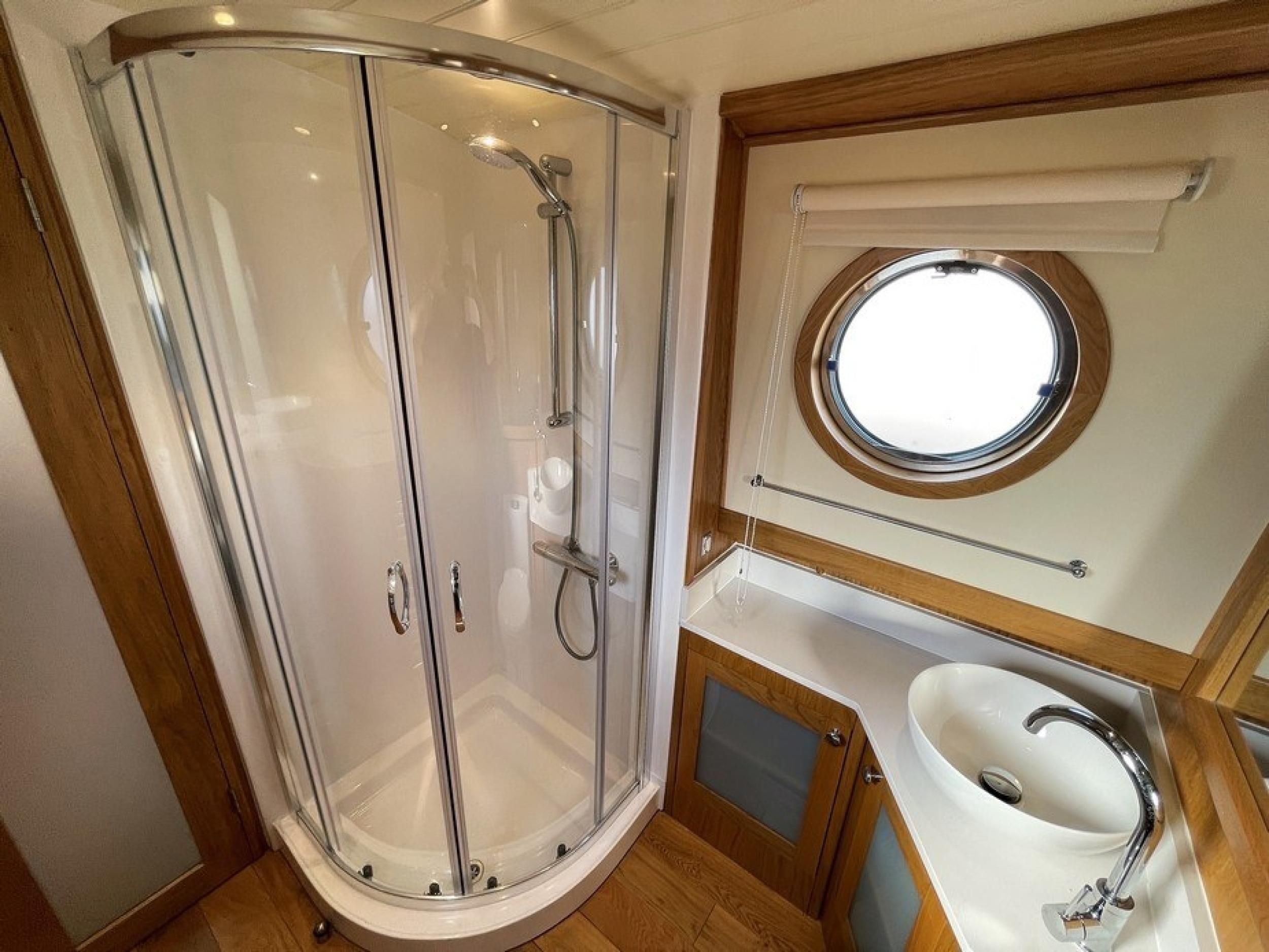 Derry Dasher 35