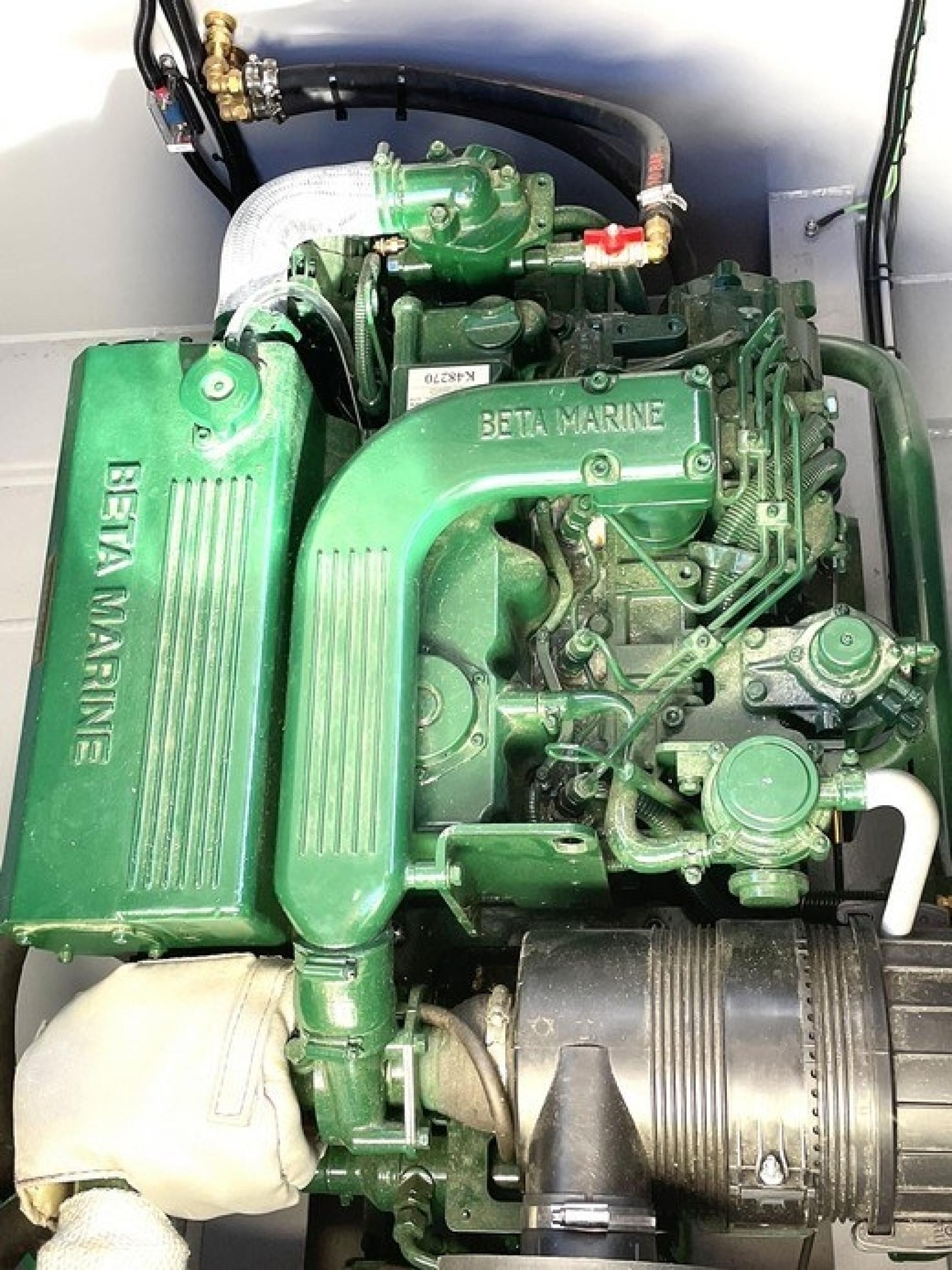 KG Widebeam boat 15