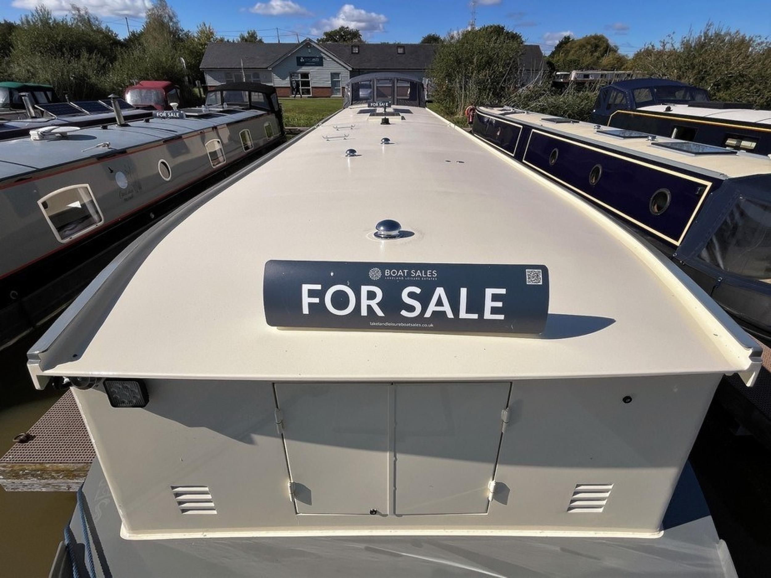 KG Widebeam boat 19