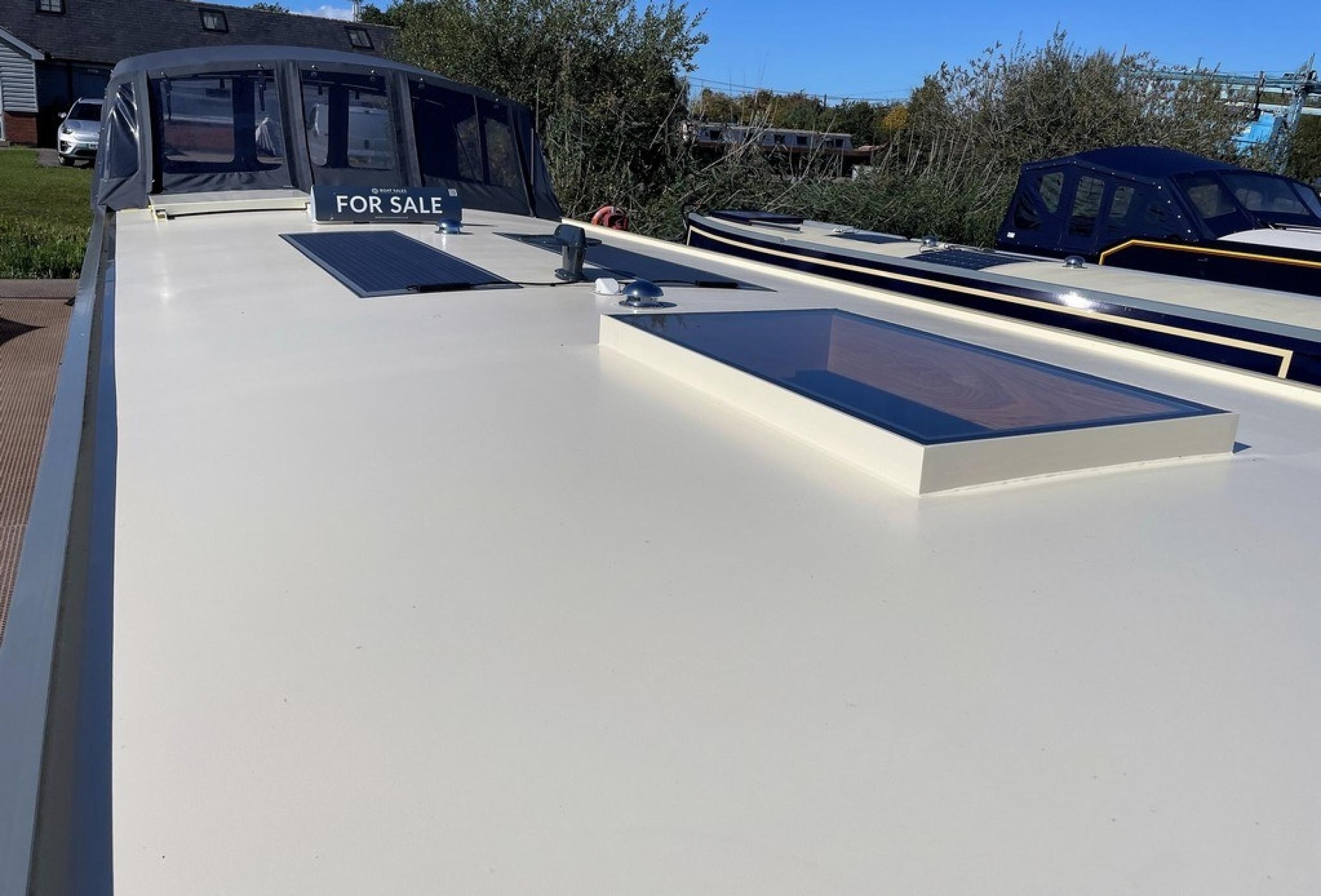 KG Widebeam boat 20