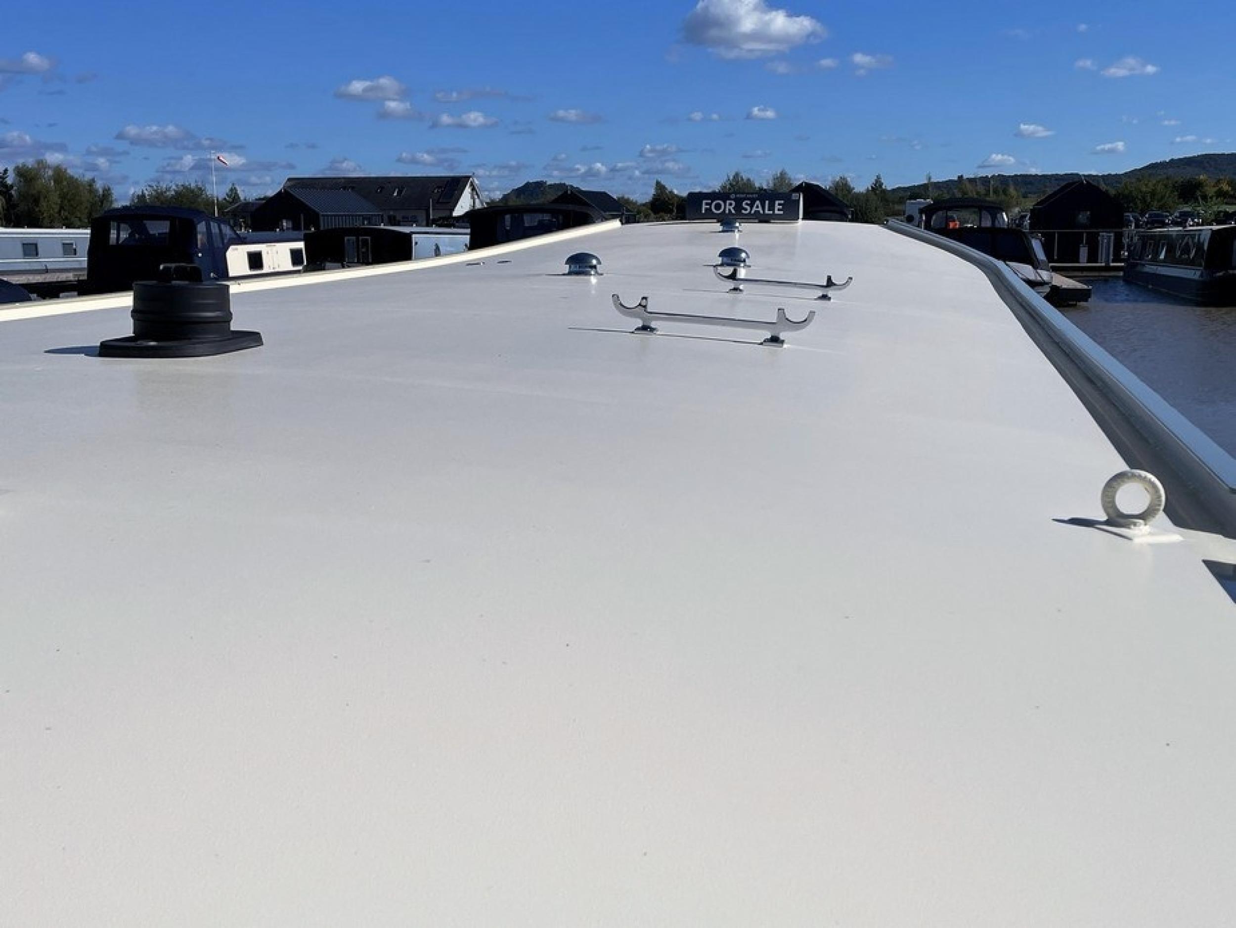 KG Widebeam boat 22