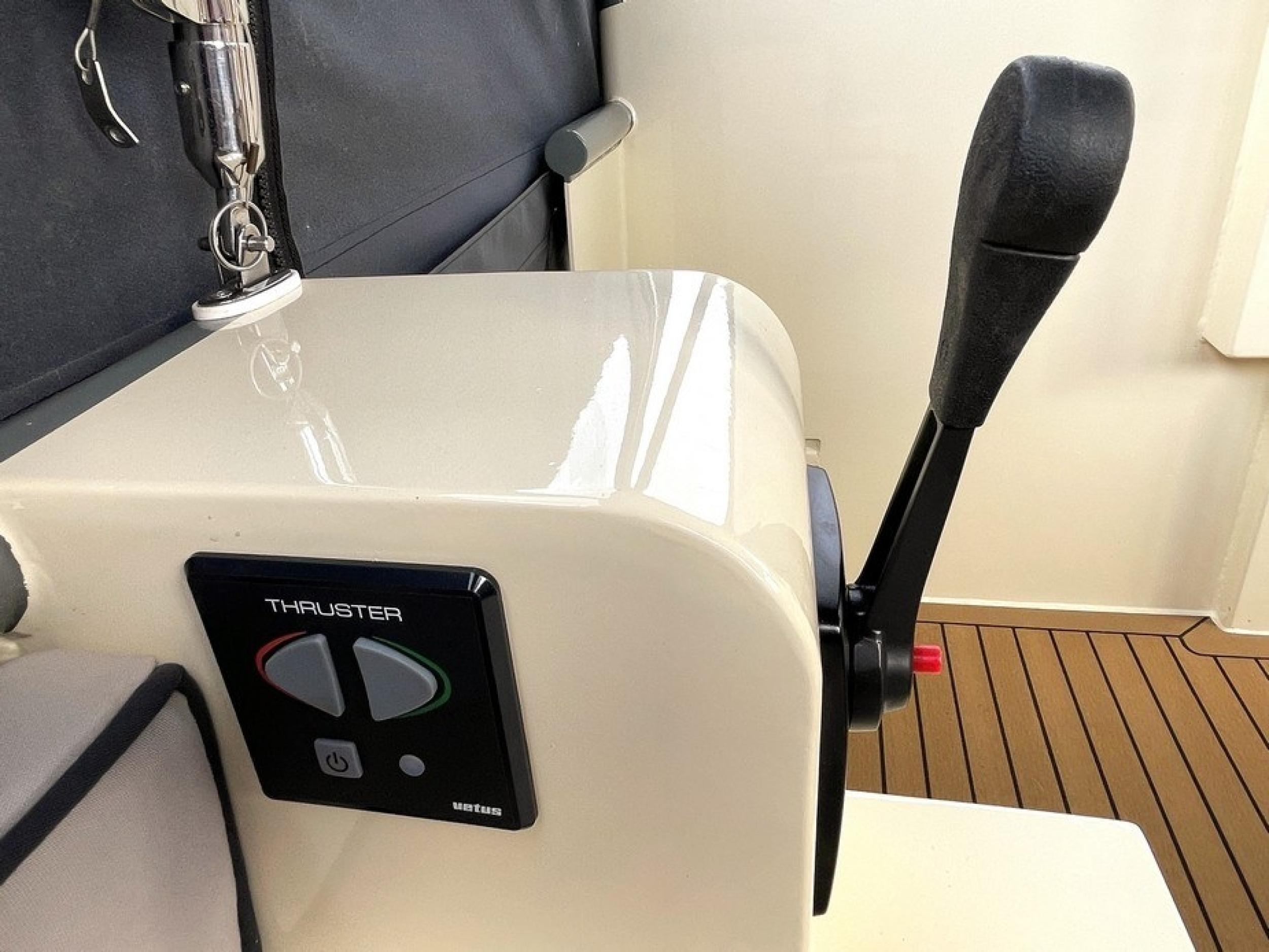 KG Widebeam boat 31