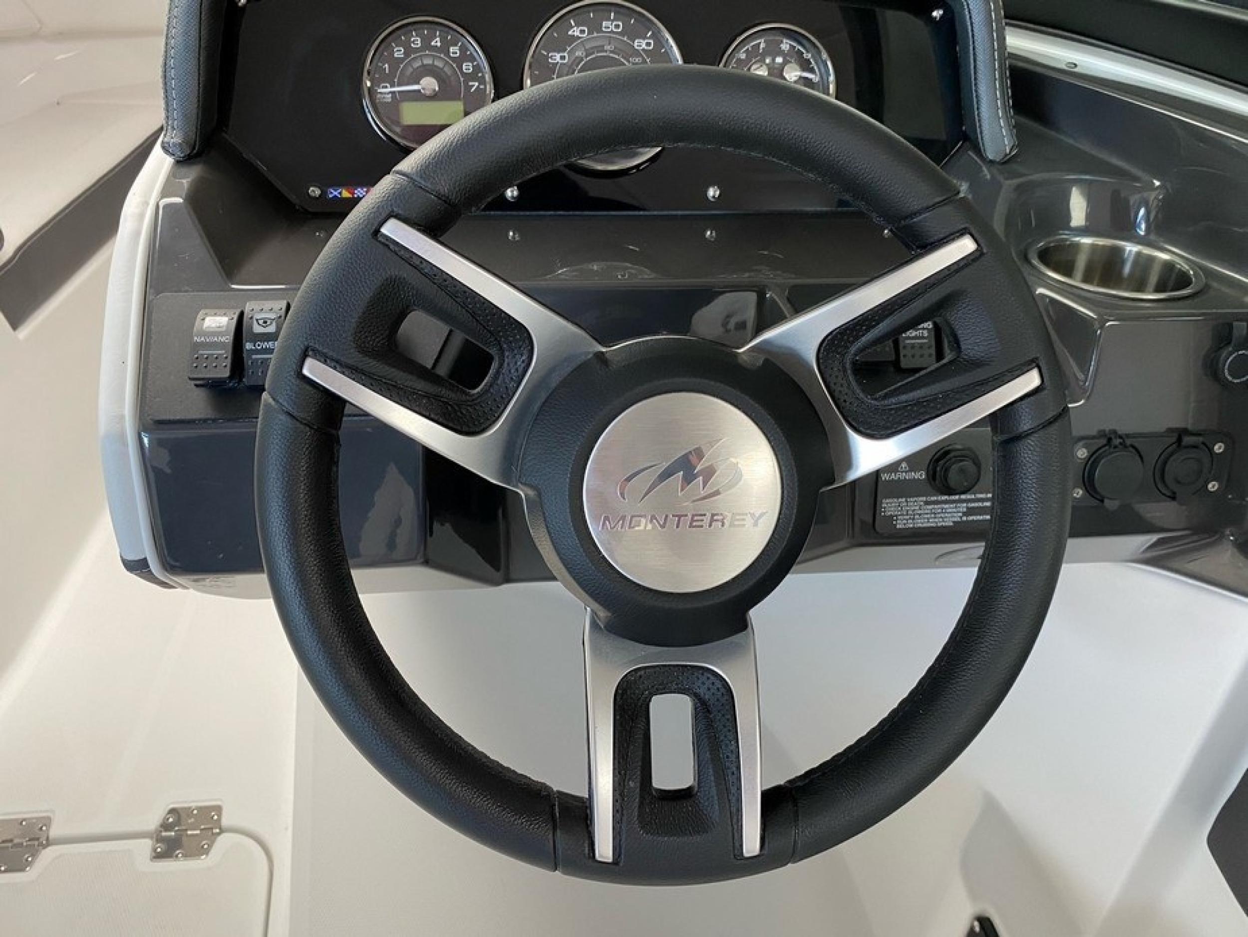 M20 15