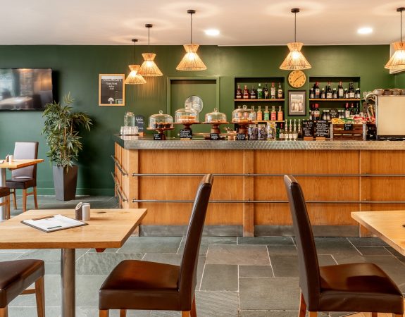 LL GI WOODLAND CAFE 04996