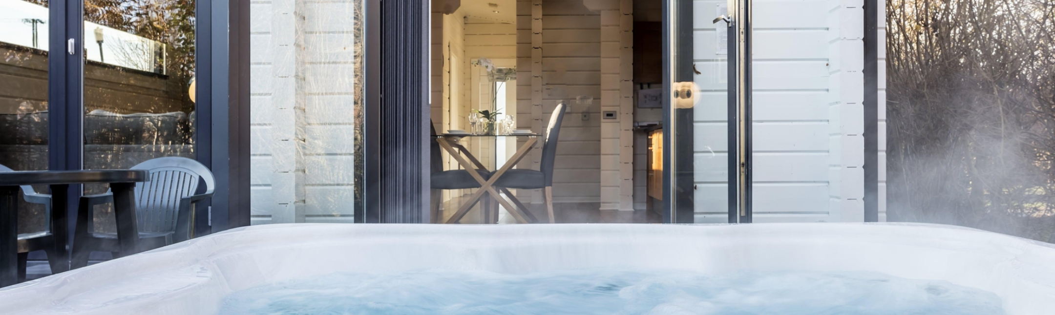 Hot Tub Lodge 16 min