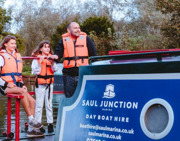 LLE Stay With Us Boat Hire