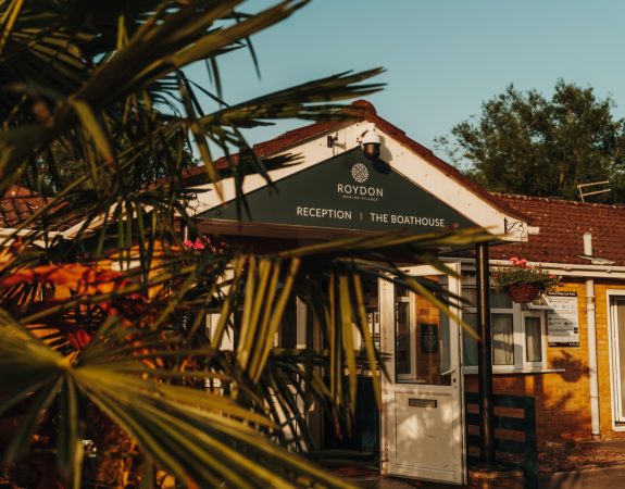 THE BOATHOUSE 00088 LRJ
